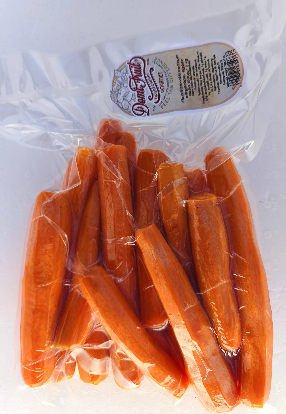 Sárgarépa, egész, tisztított, vákuumcsomagolt, 5 kg